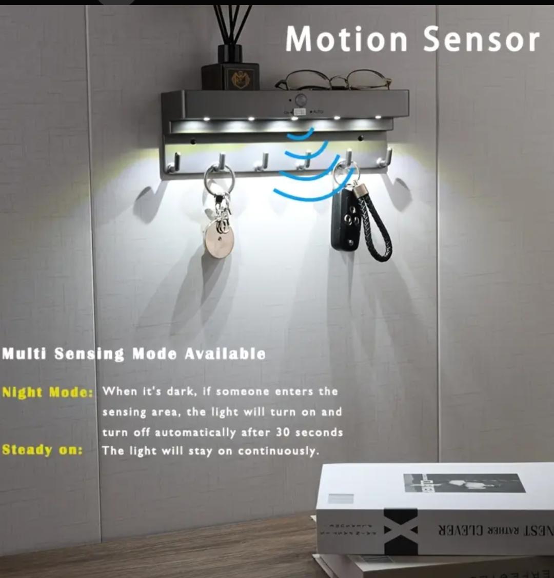 Wall-mounted key holder