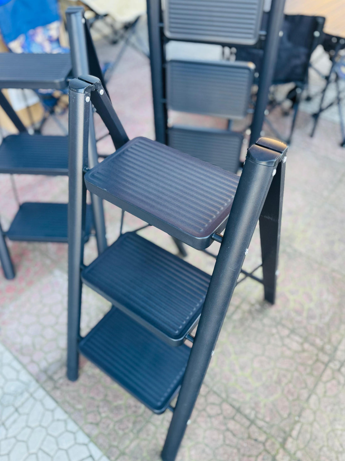 3 Step Ladder with Anti-Slip Wide Pedals