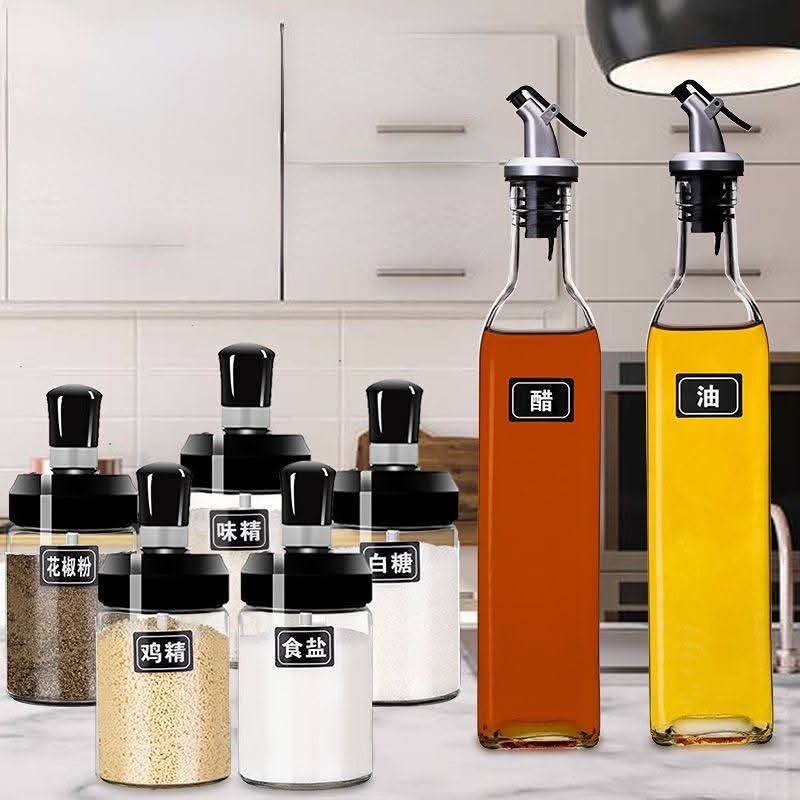 Set oil bottles